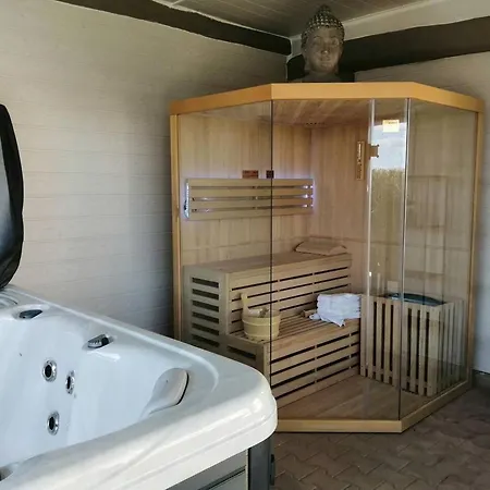 Maison De 5 Avec Piscine Privee Sauna Et Terrasse A Poussieu