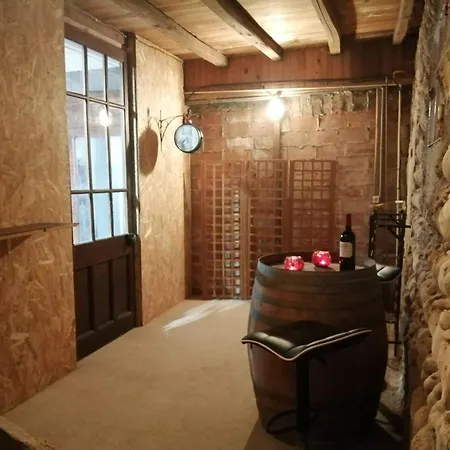 Maison De 5 Avec Piscine Privee Sauna Et Terrasse A Poussieu